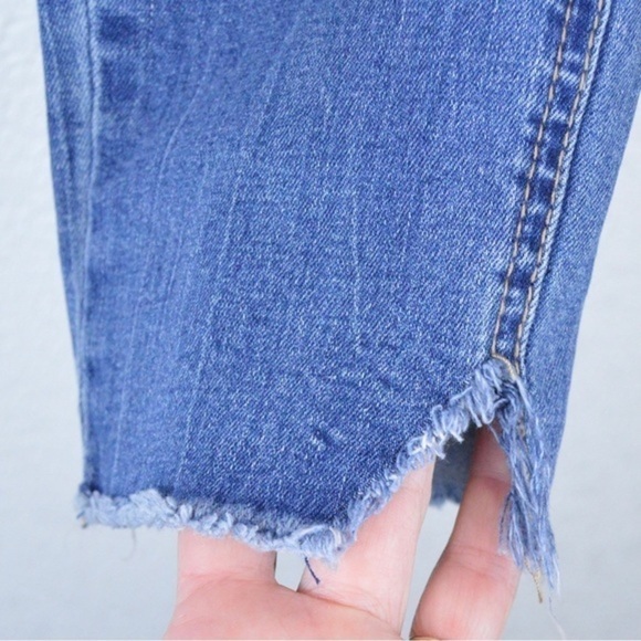 Seven7 Distressed High Rise Ankle Skinny Jeans, Raw Hem, Medium Wash - Size 6 - Picture 6 of 7